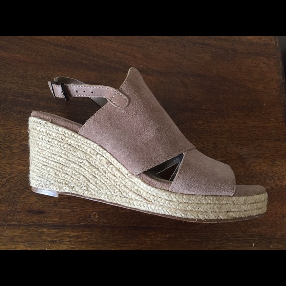 VINCE CAMUTO Suede Espadrilles Wedges size 7 - Picture 2 of 3
